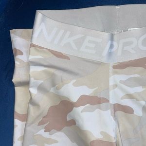 Nike Pro Camo Capri